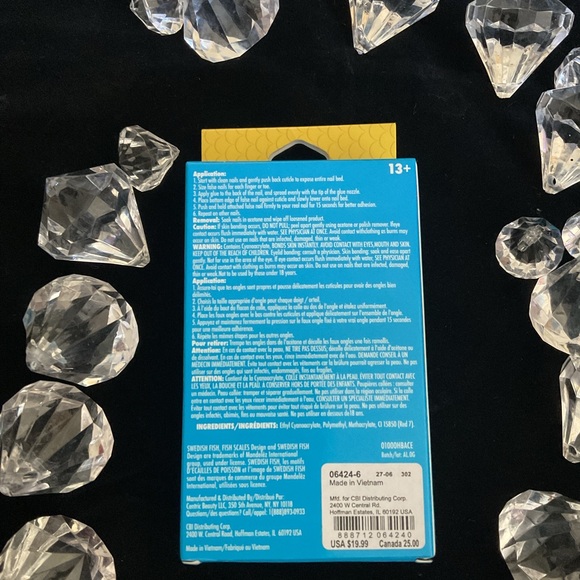 Icing vegan press on nails - Picture 3 of 4